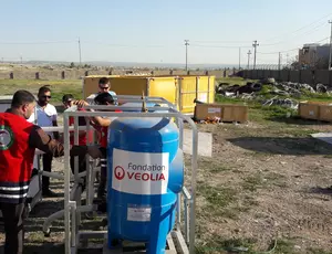 Deux volontaires forment les personnels du Croissant-Rouge irakien sur les Aquaforce 5000 Deux volontaires forment les personnels du Croissant-Rouge irakien sur les Aquaforce 5000