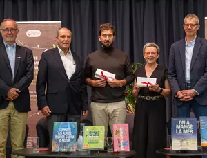Les lauréats et remettants du Prix du Livre Environnement 2025 de la fondation Veolia et de sa Mention jeunesse